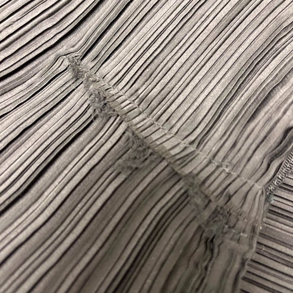 Black Lanvin zippered skirt U.S. size 8 size 40 raw edges - Picture 7 of 7